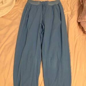 Lululemon License to Train HR joggers blue very lightly worn size 4